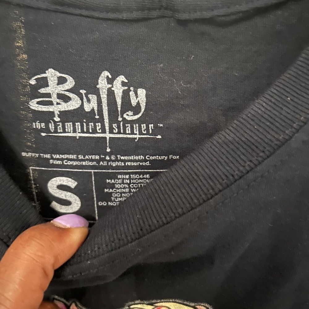 Buffy The Vampire Slayer Black Short Sleeve Tee with Graphic Design Slayerettes - Picture 5 of 12